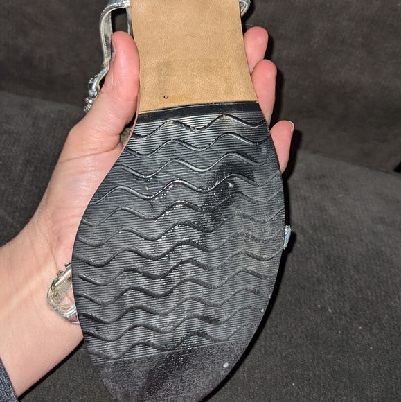 Heels - Picture 3 of 3